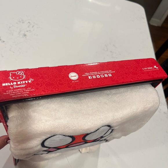 ❤️New! Hello Kitty!❤️ - Picture 4 of 15